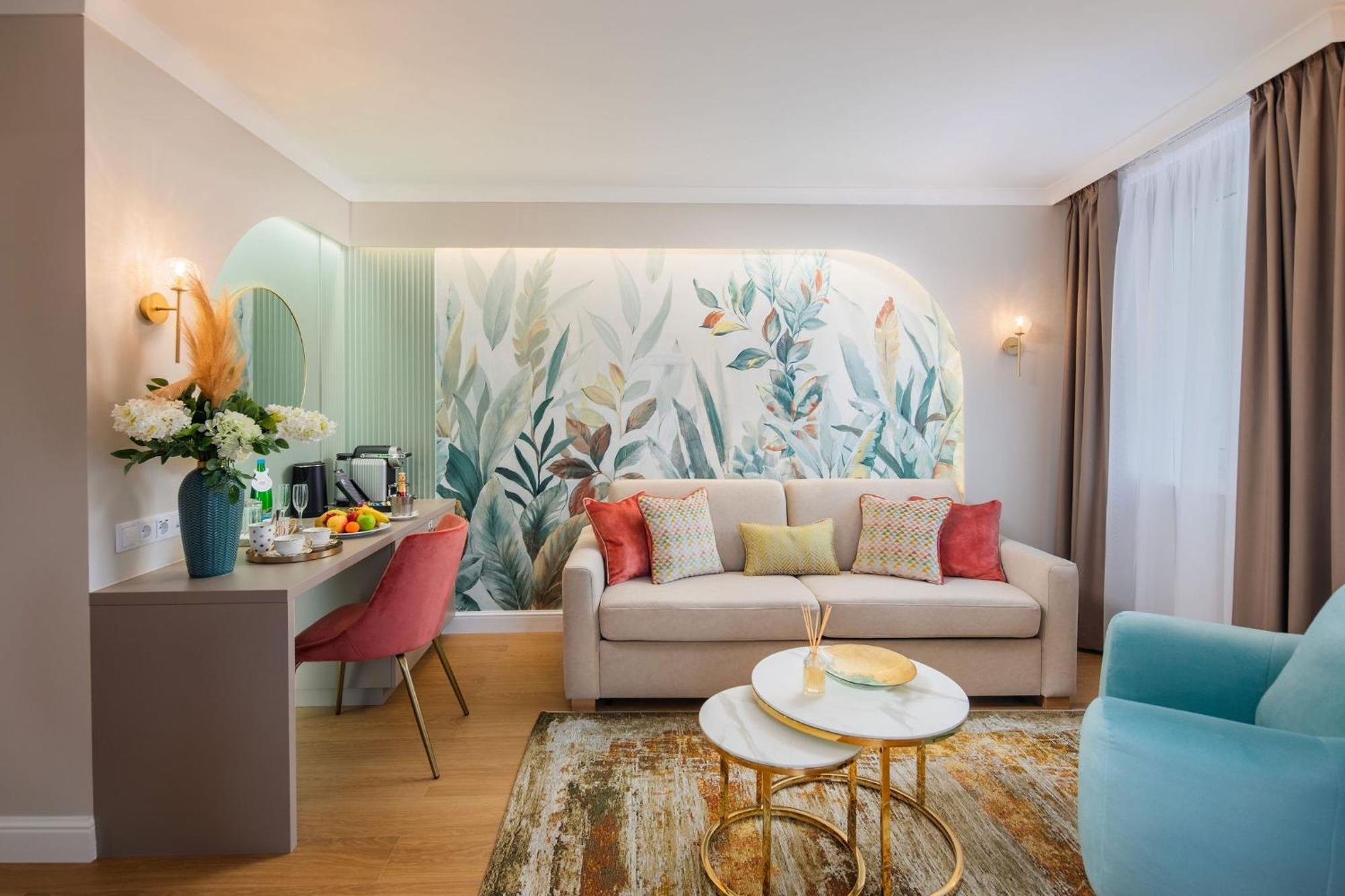 Studio with Balcony,1641717983:JPEG